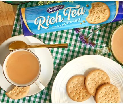 McVitie's Rich Tea Classic Biscuits 12 x 300g Bulk Pack - Image 3